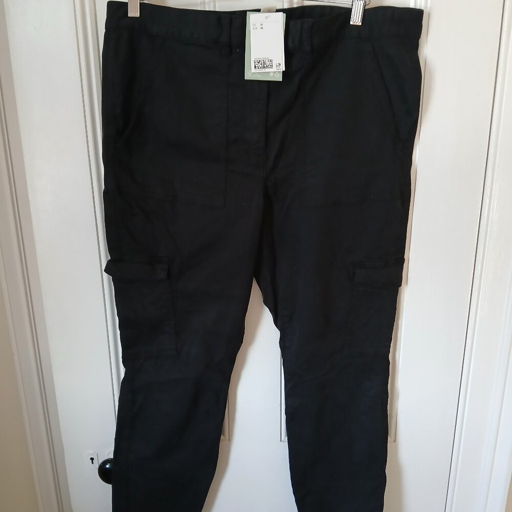 H & M Lyocell blend cargo pants black new with tags women's size 16